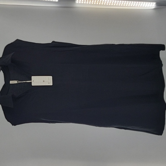 Elegant Black Sleeveless Dress With Pockets - Picture 6 of 16